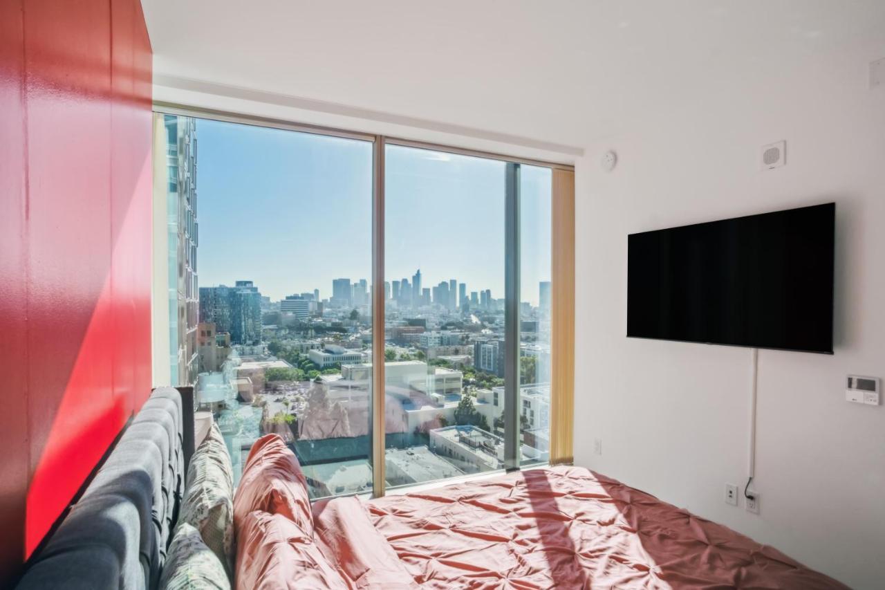 Luxury High Rise With City Views Apartment Los Angeles
