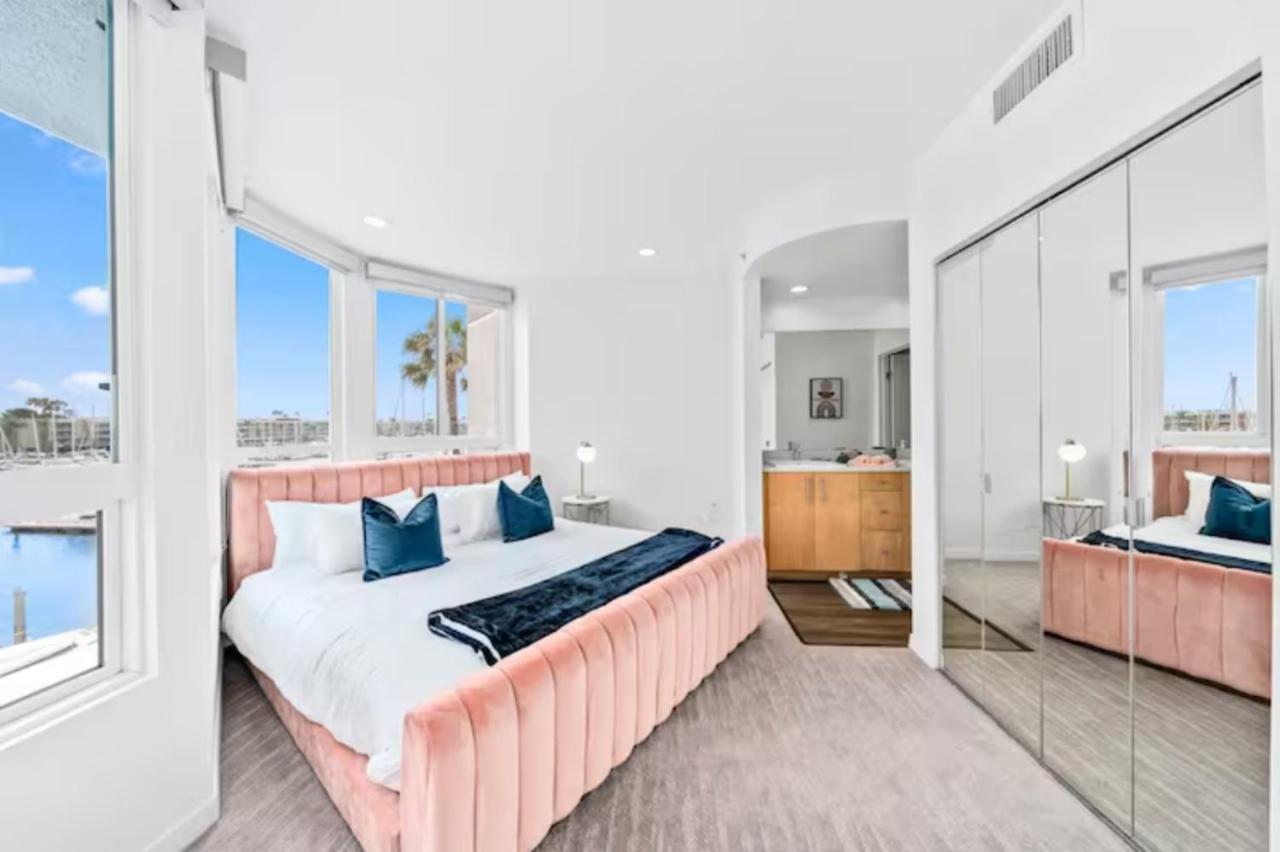 Harbor Views Retreat By Venice In Marina Dr Apartment