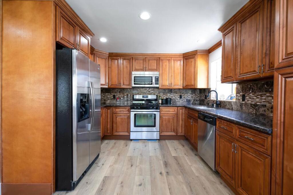 Beautiful Spacious Holiday home Los Angeles