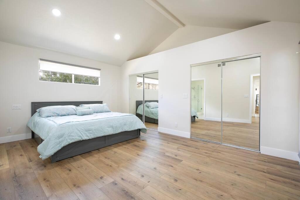 Beautiful Spacious Holiday home Los Angeles