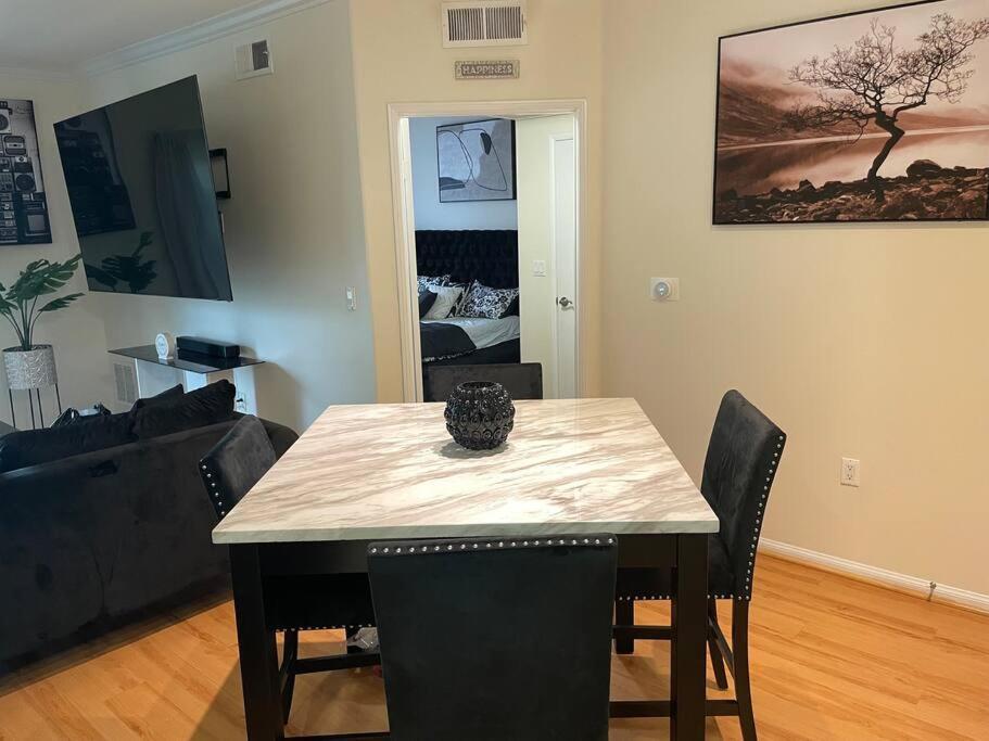 Luxury 2 Bedroom In Downtown La! Apartment *