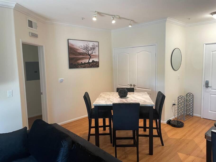 Apartment Luxury 2 Bedroom In Downtown La!