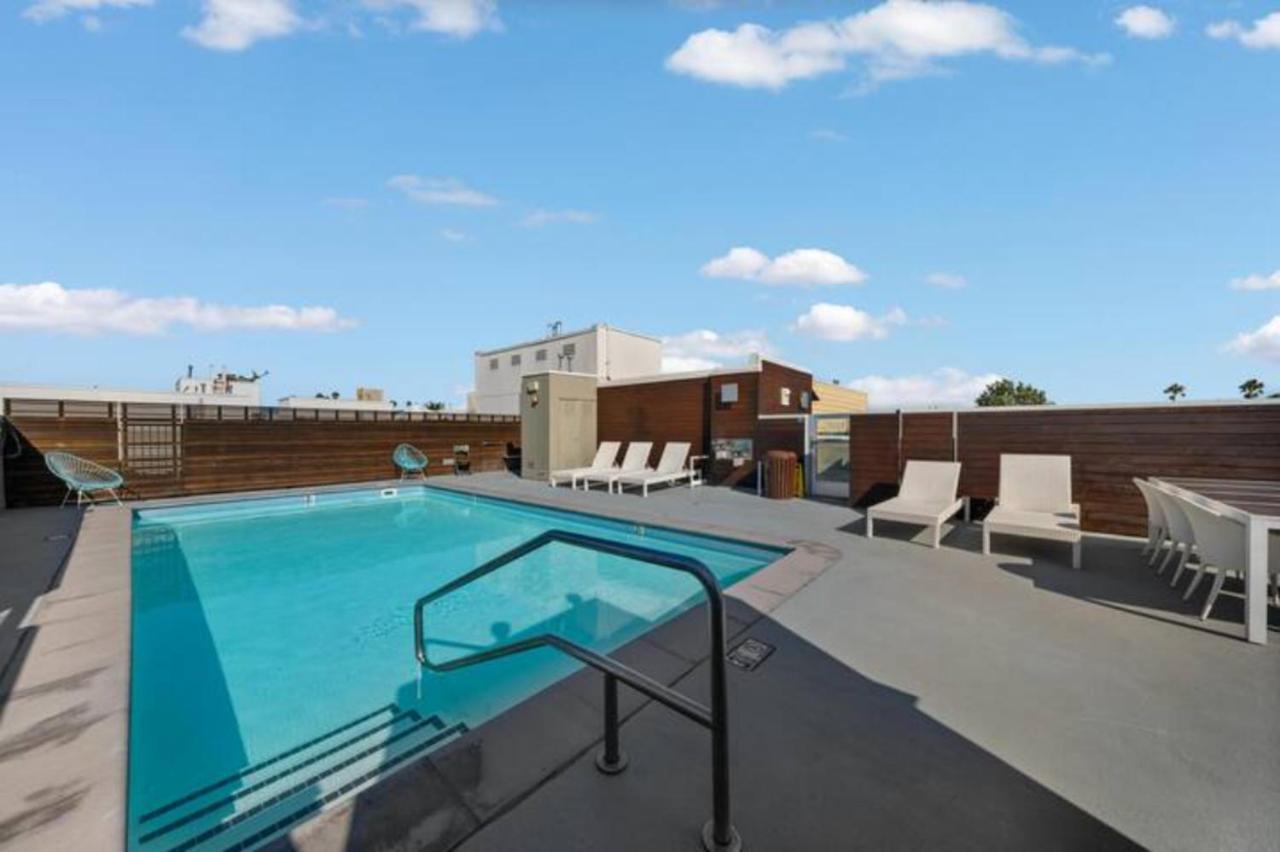 Apartment Beryl Breeze - Rooftop Pool Sunny 2br By The Pier