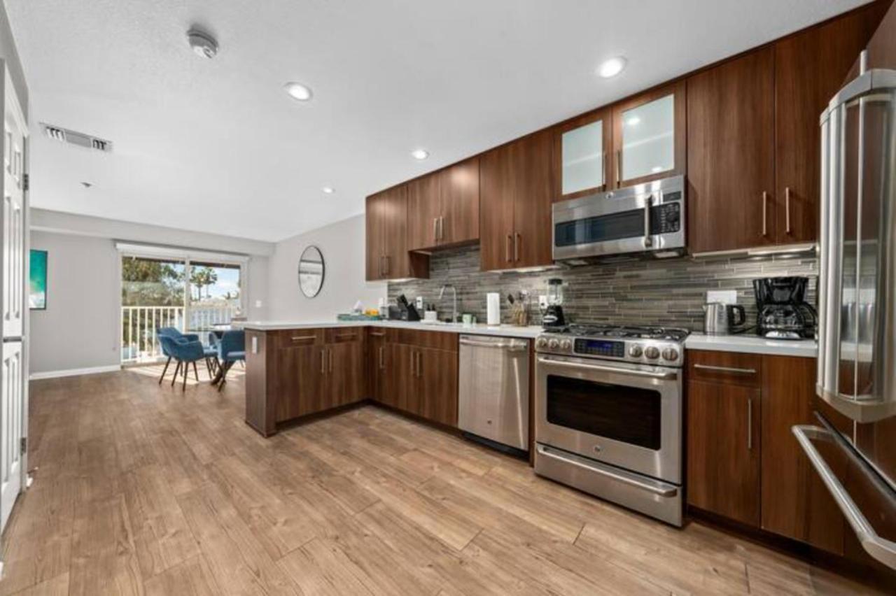 Beryl Breeze - Rooftop Pool Sunny 2br By The Pier Apartment *