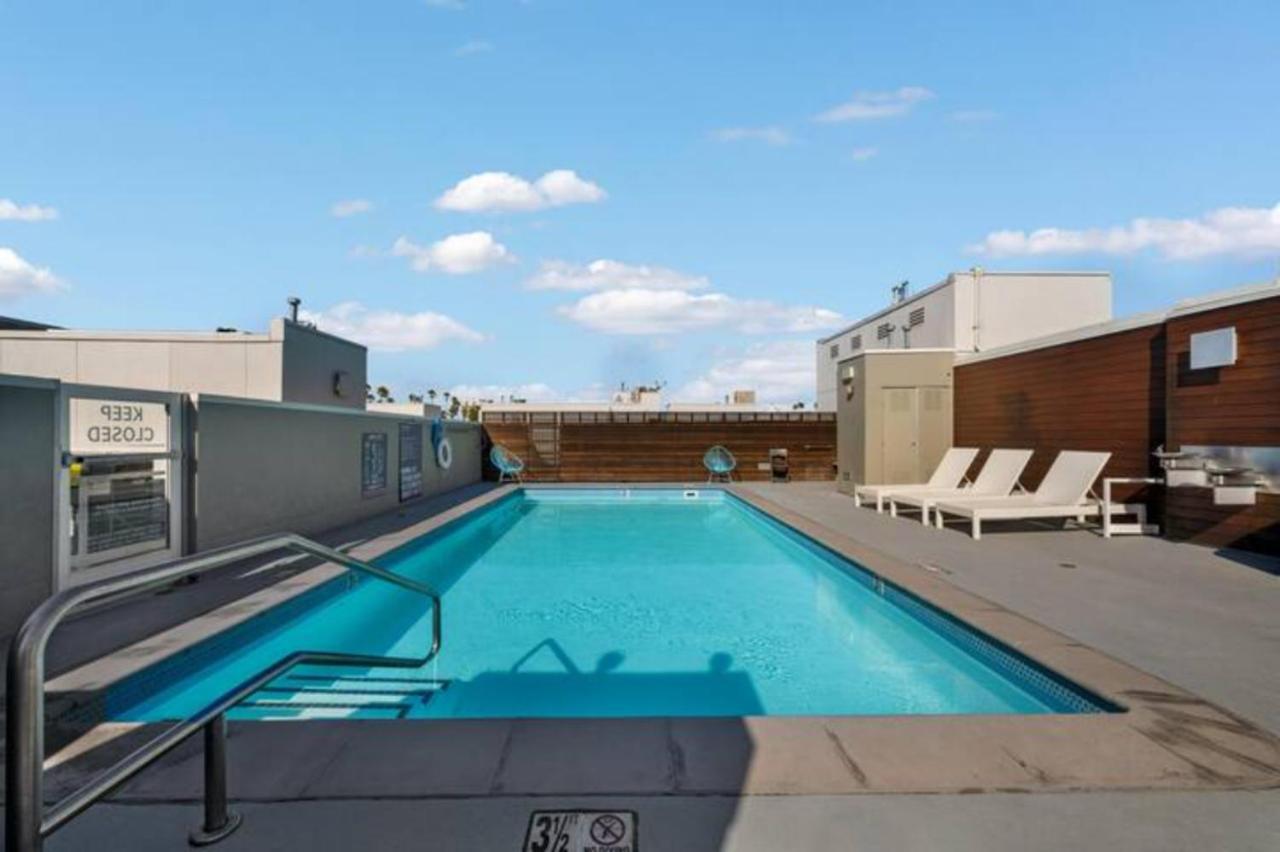 Apartment Beryl Breeze - Rooftop Pool Sunny 2br By The Pier *