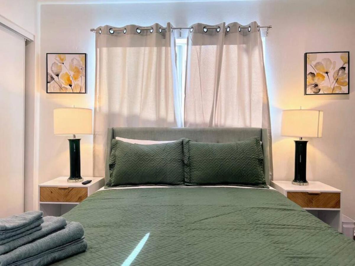 Holiday home 2br In The Heart Of Hollywood -br5 *