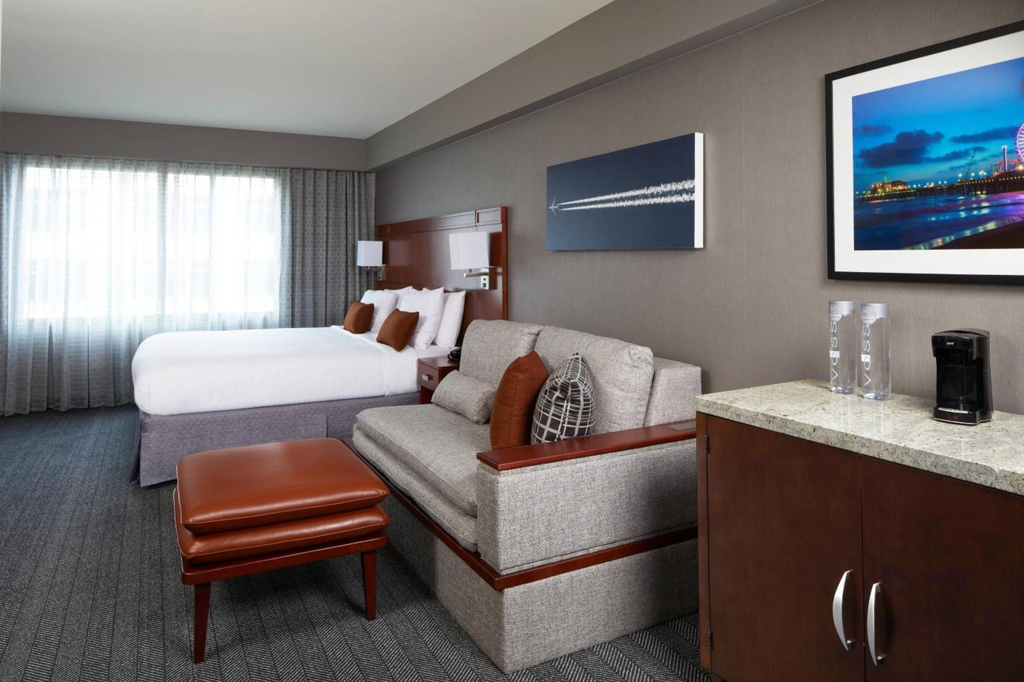 Courtyard By Marriott Angeles Lax / Century Boulevard Los Angeles