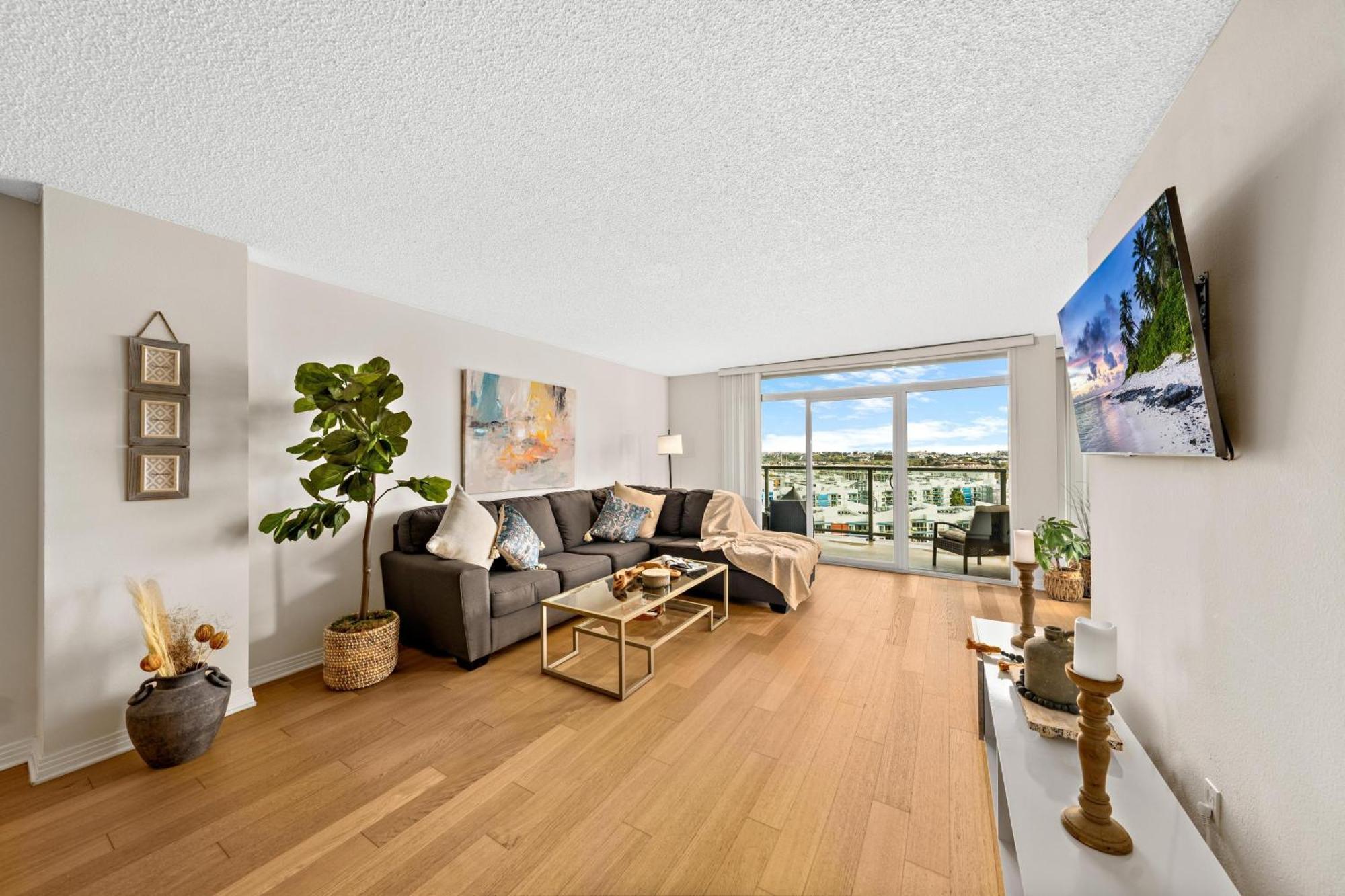 Marina With View Apartment *