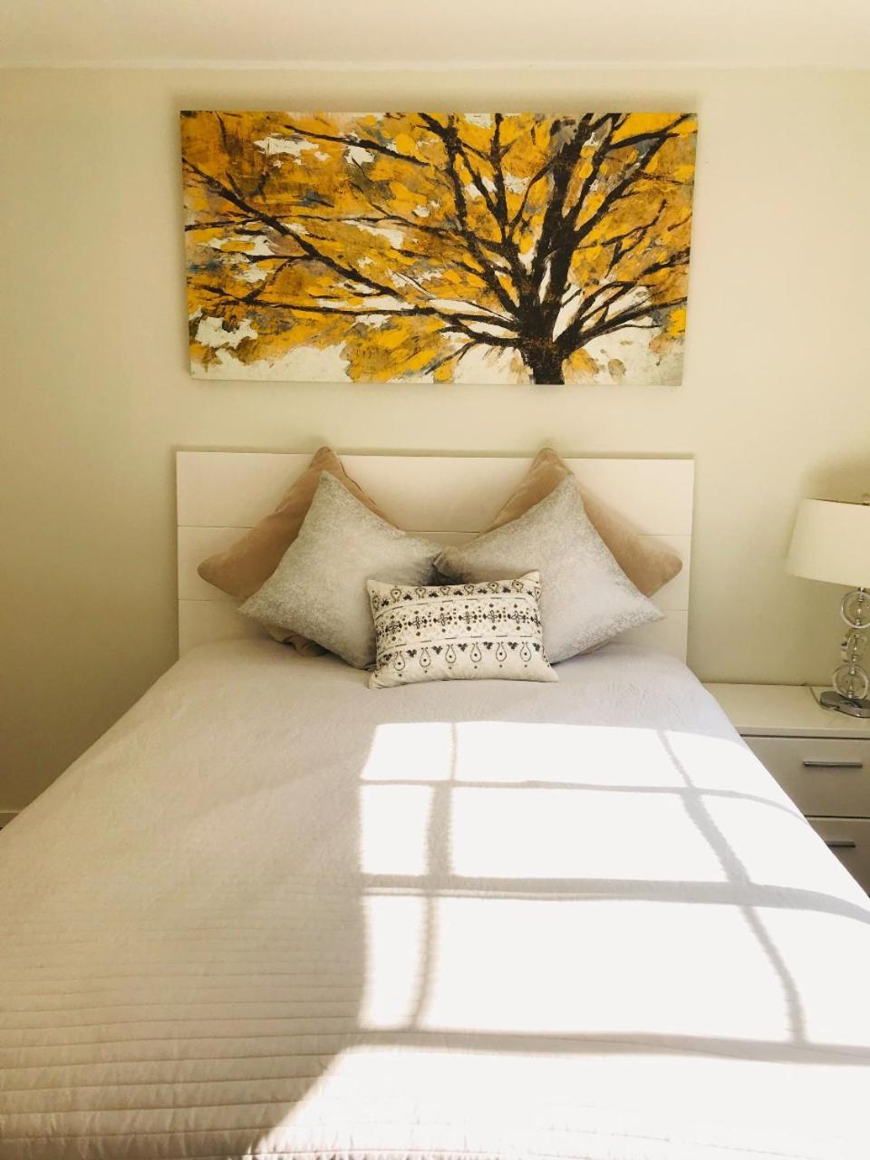 Cute Cozy In Beverly Hills Homestay Los Angeles