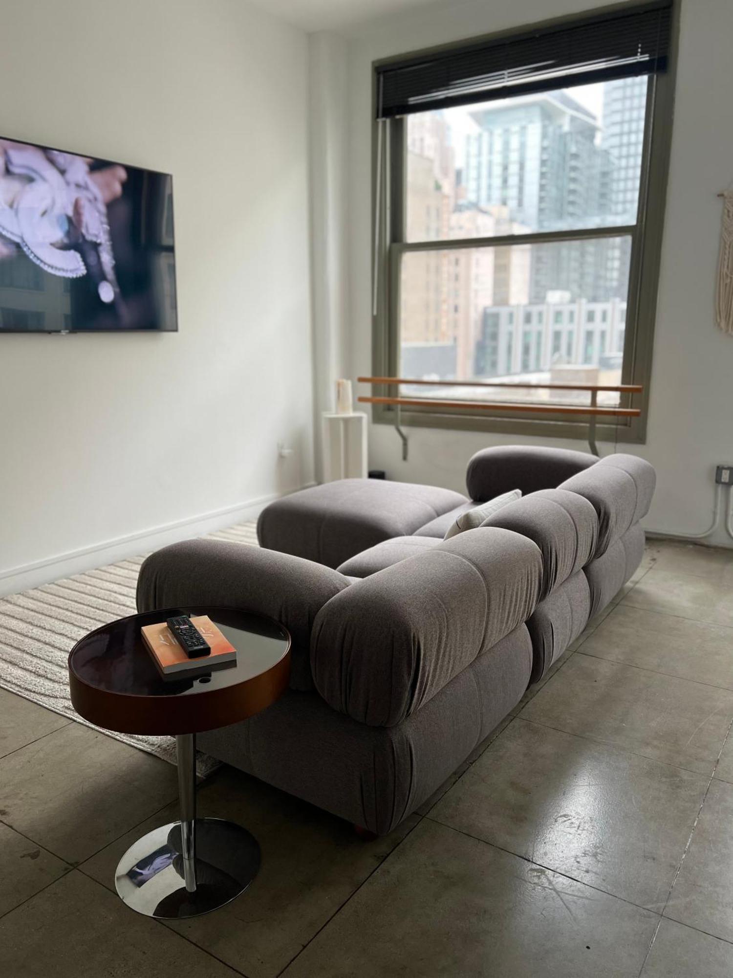 Historic Downtown La Loft - Urban Charm *
