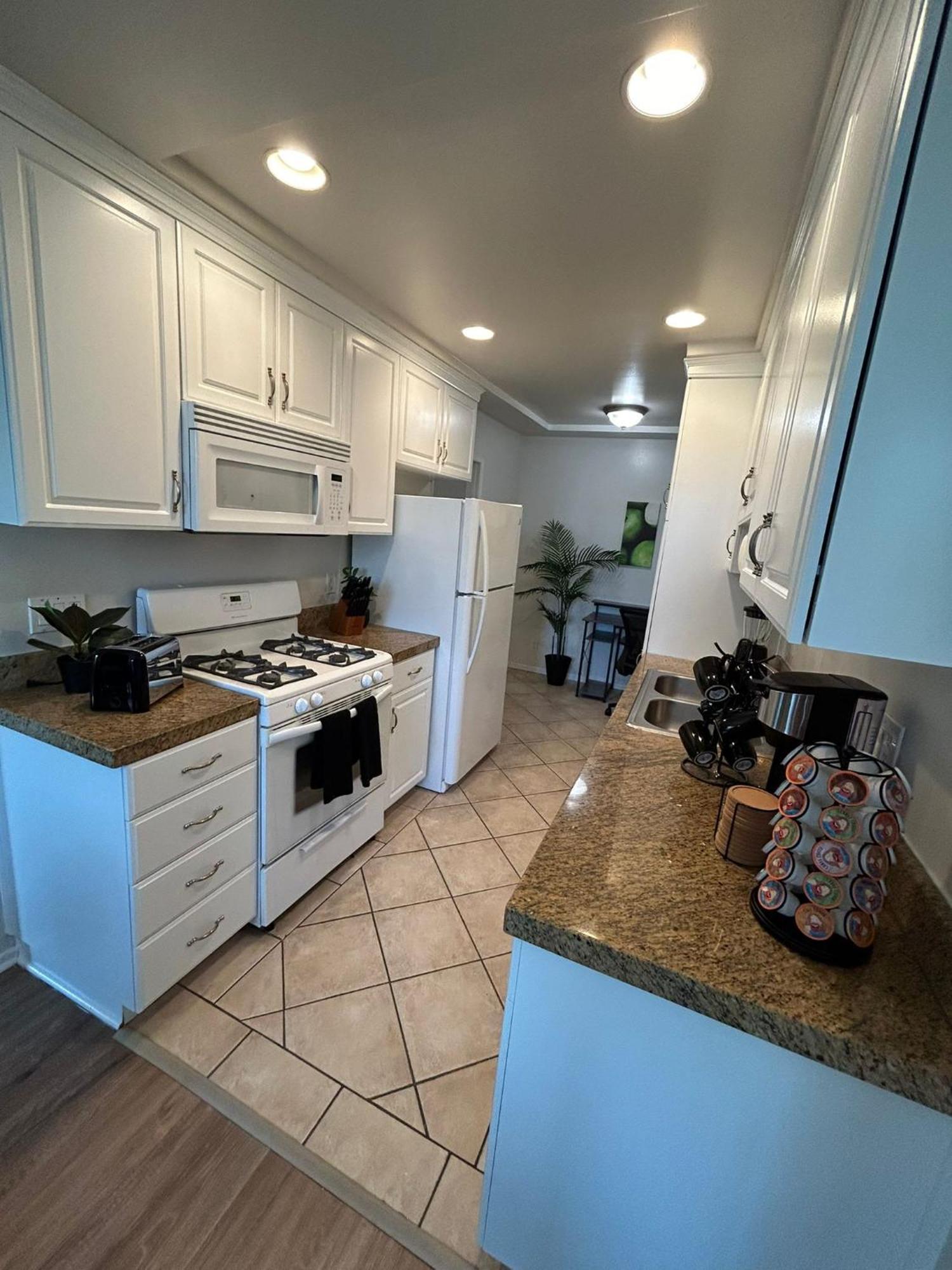 Beverly Hills Midle 1 Bedroom With Parking 202 Apartment Los Angeles