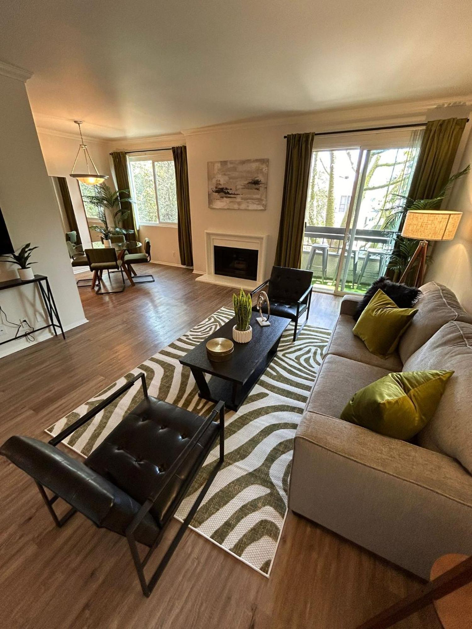 Beverly Hills Midle 1 Bedroom With Parking 202 Los Angeles