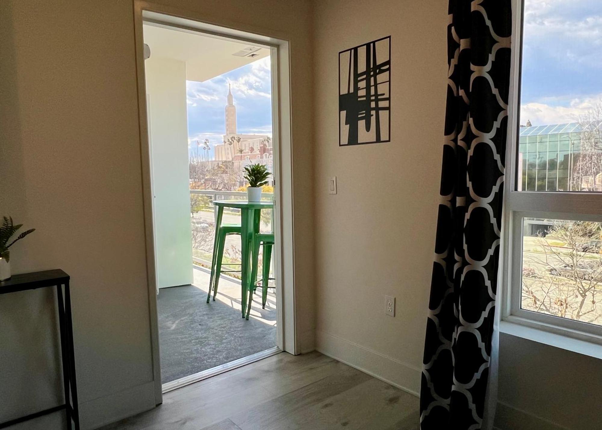 Century Chic 4 Sleep Free Parking 402 Apartment