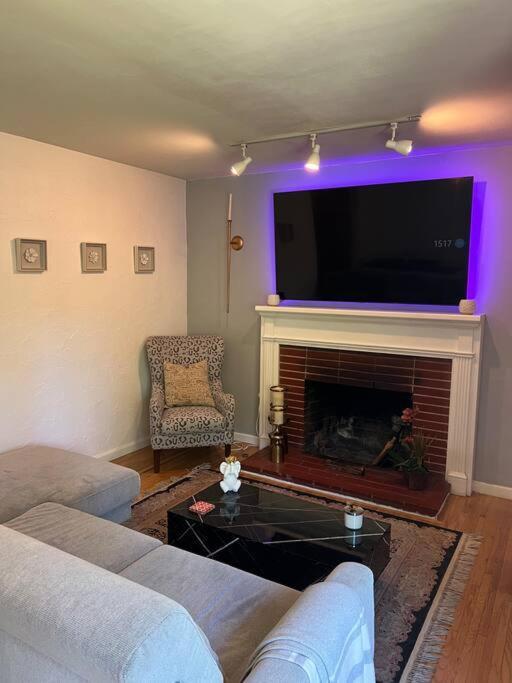 Villa Cozy And Comfy Tree House Los Angeles