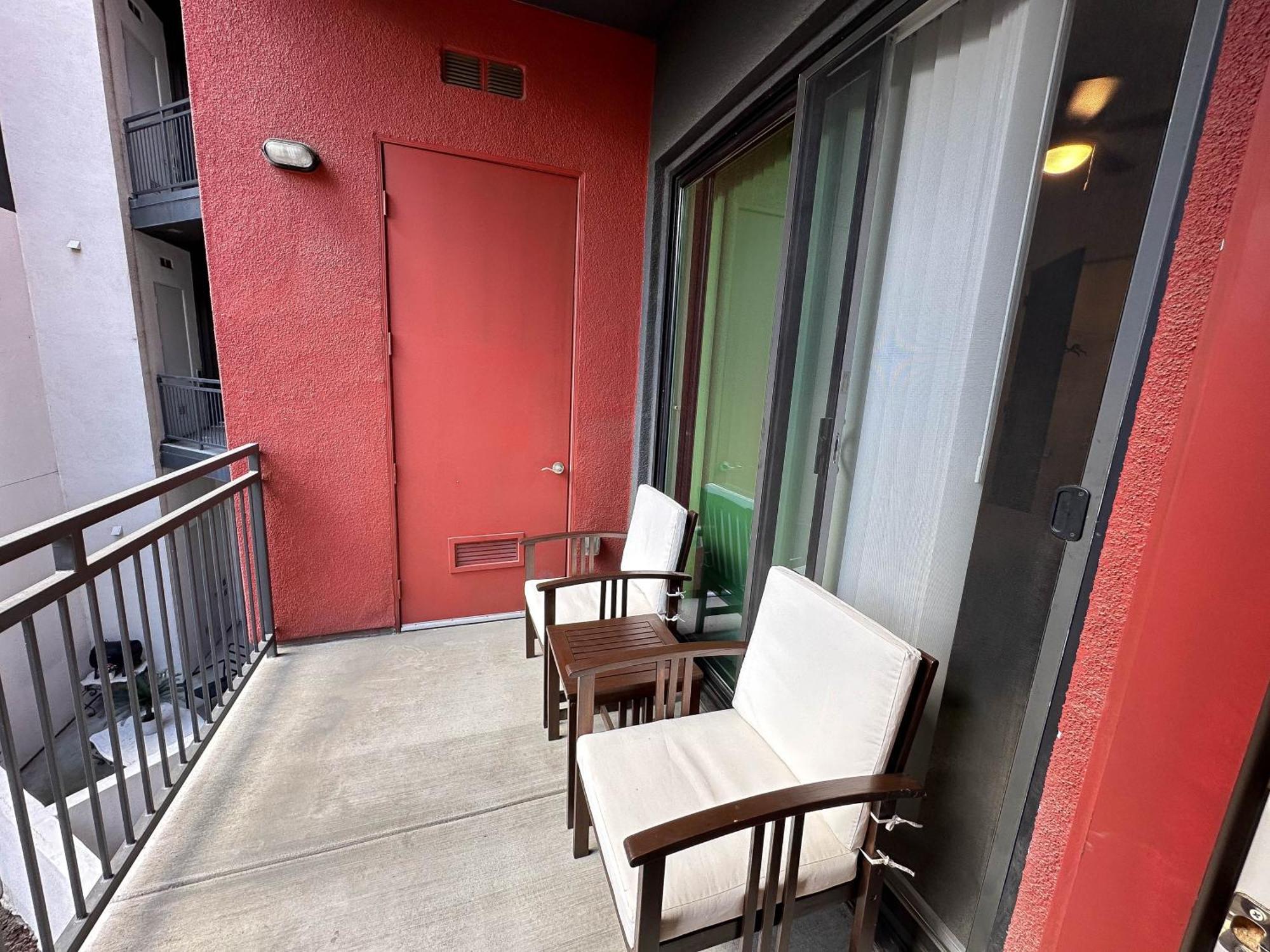 Luxury Designed 2 Bedrooms Part In Woodland Hills Ca Aparthotel *