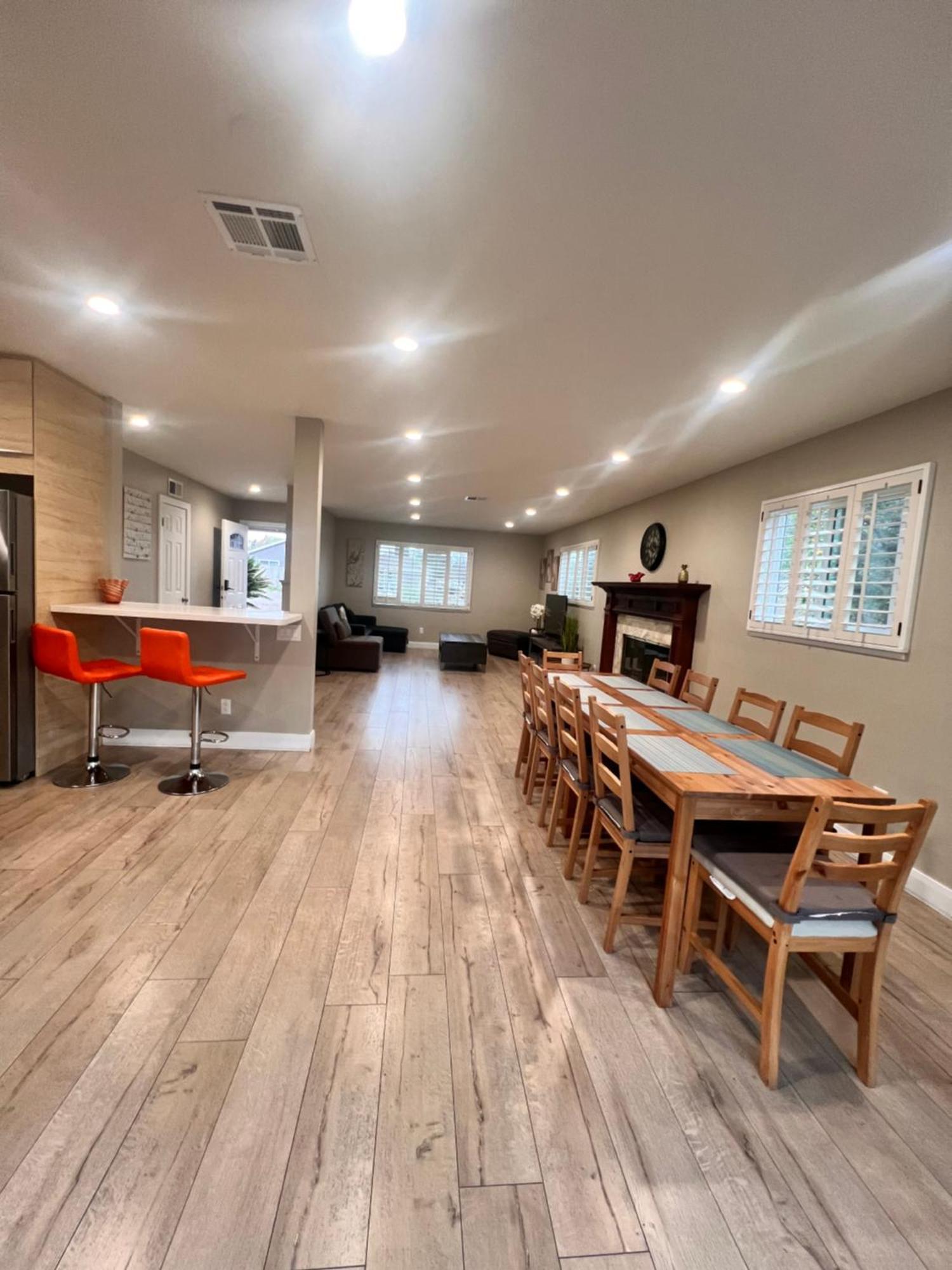 11640 Gothic Avenue Holiday home Los Angeles