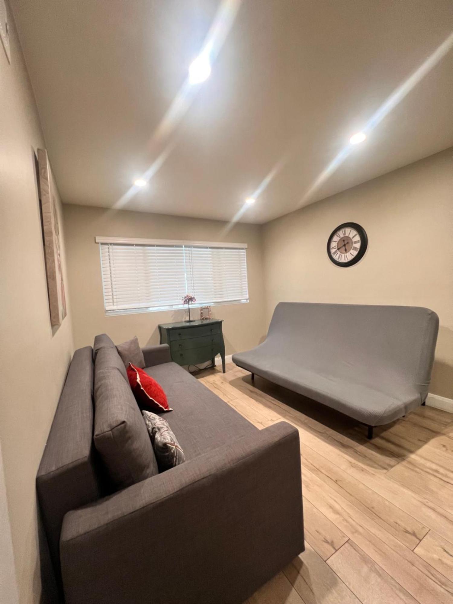 11640 Gothic Avenue Holiday home