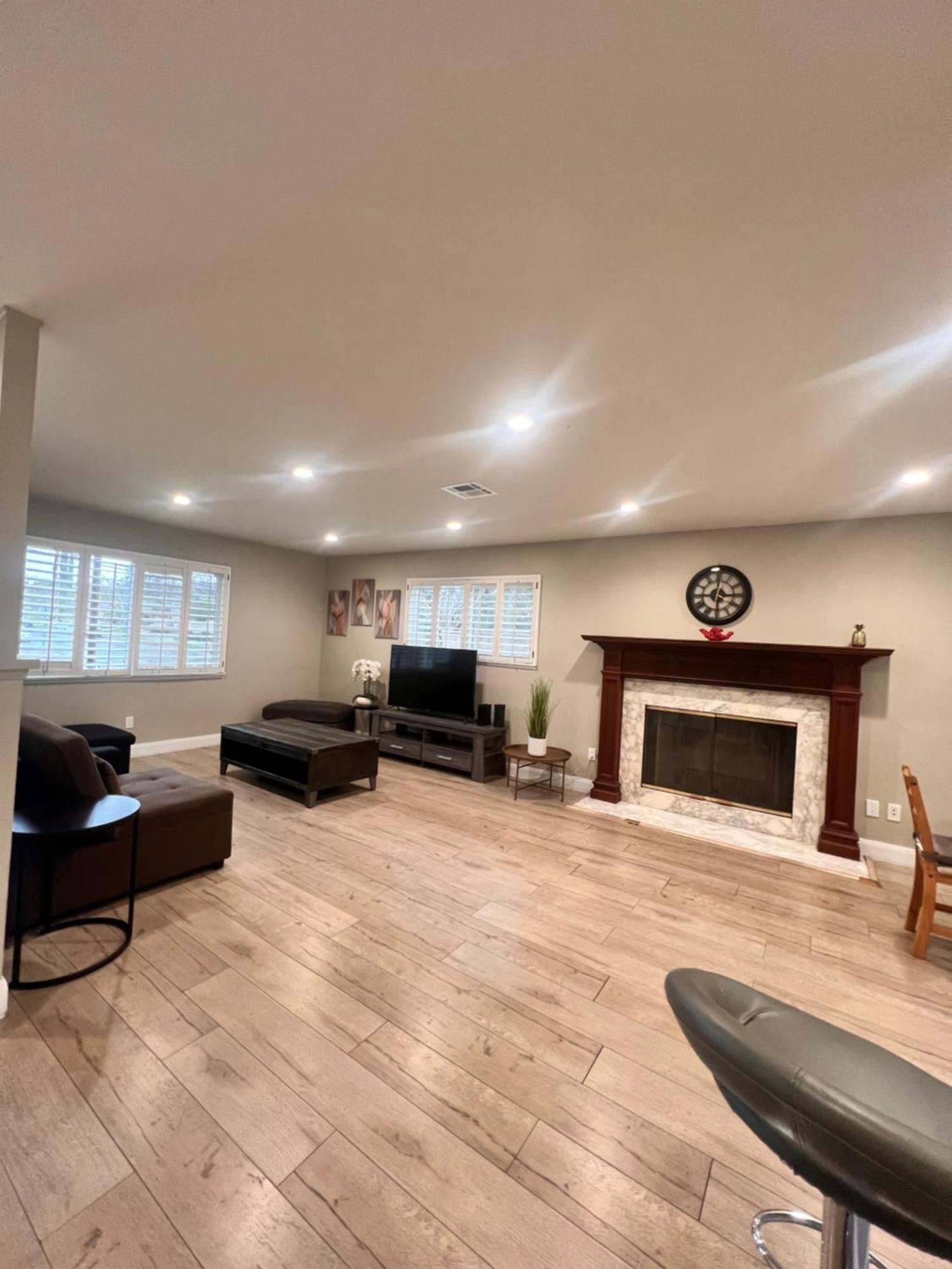 11640 Gothic Avenue Holiday home Los Angeles