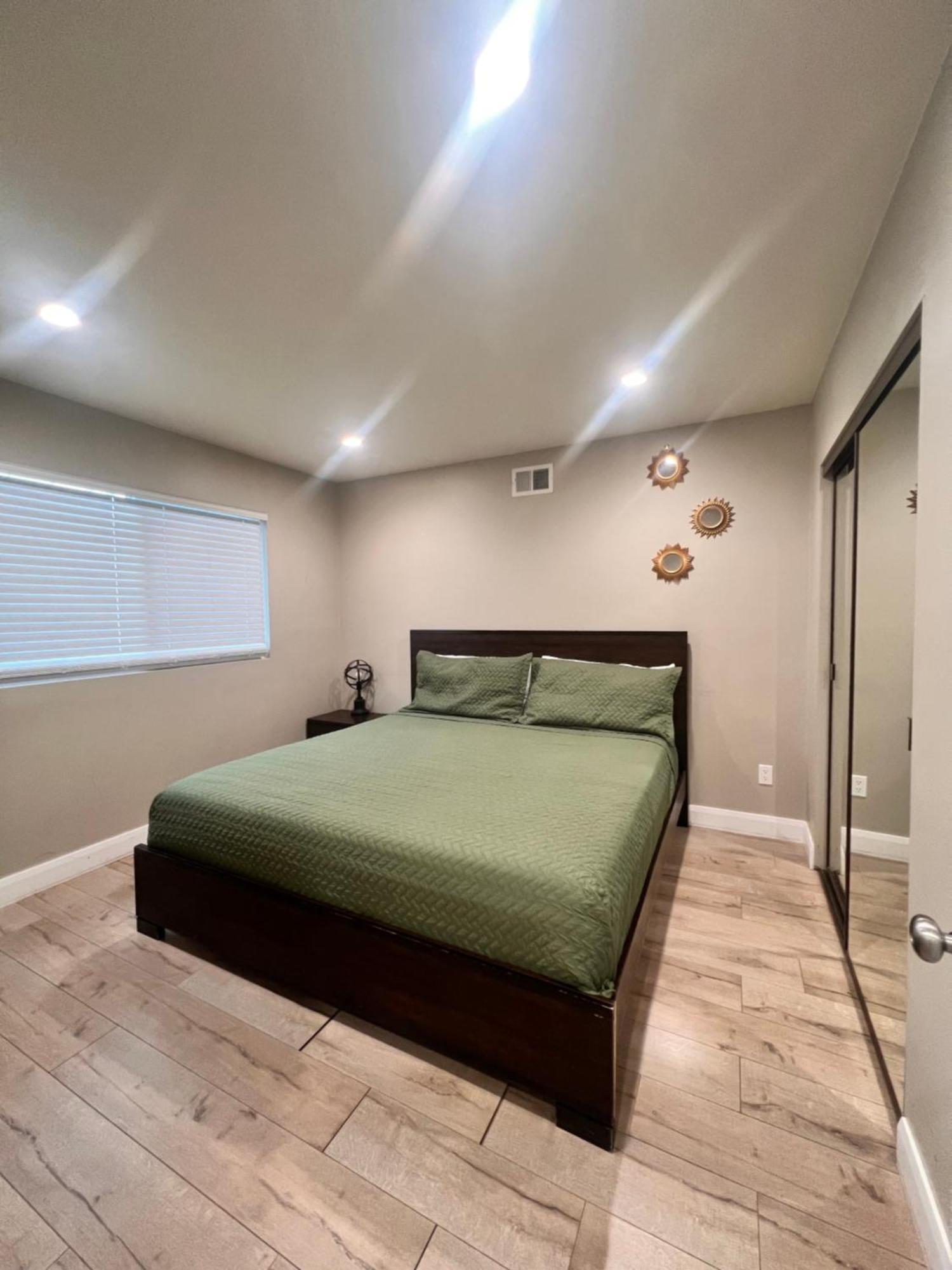 Holiday home 11640 Gothic Avenue Los Angeles