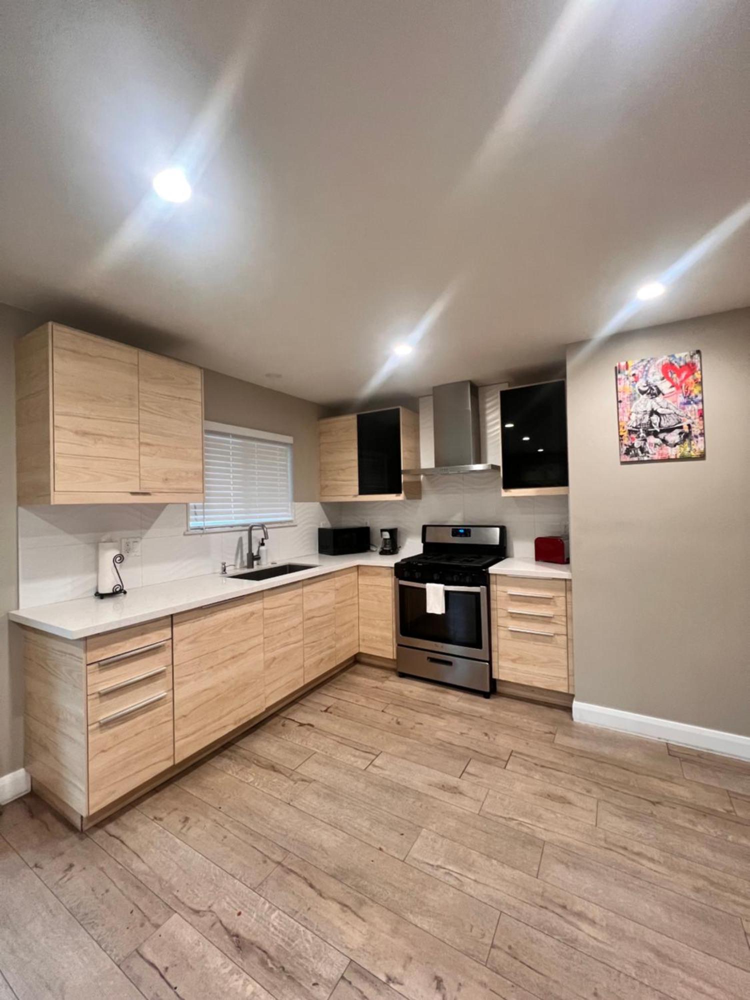 11640 Gothic Avenue * Los Angeles