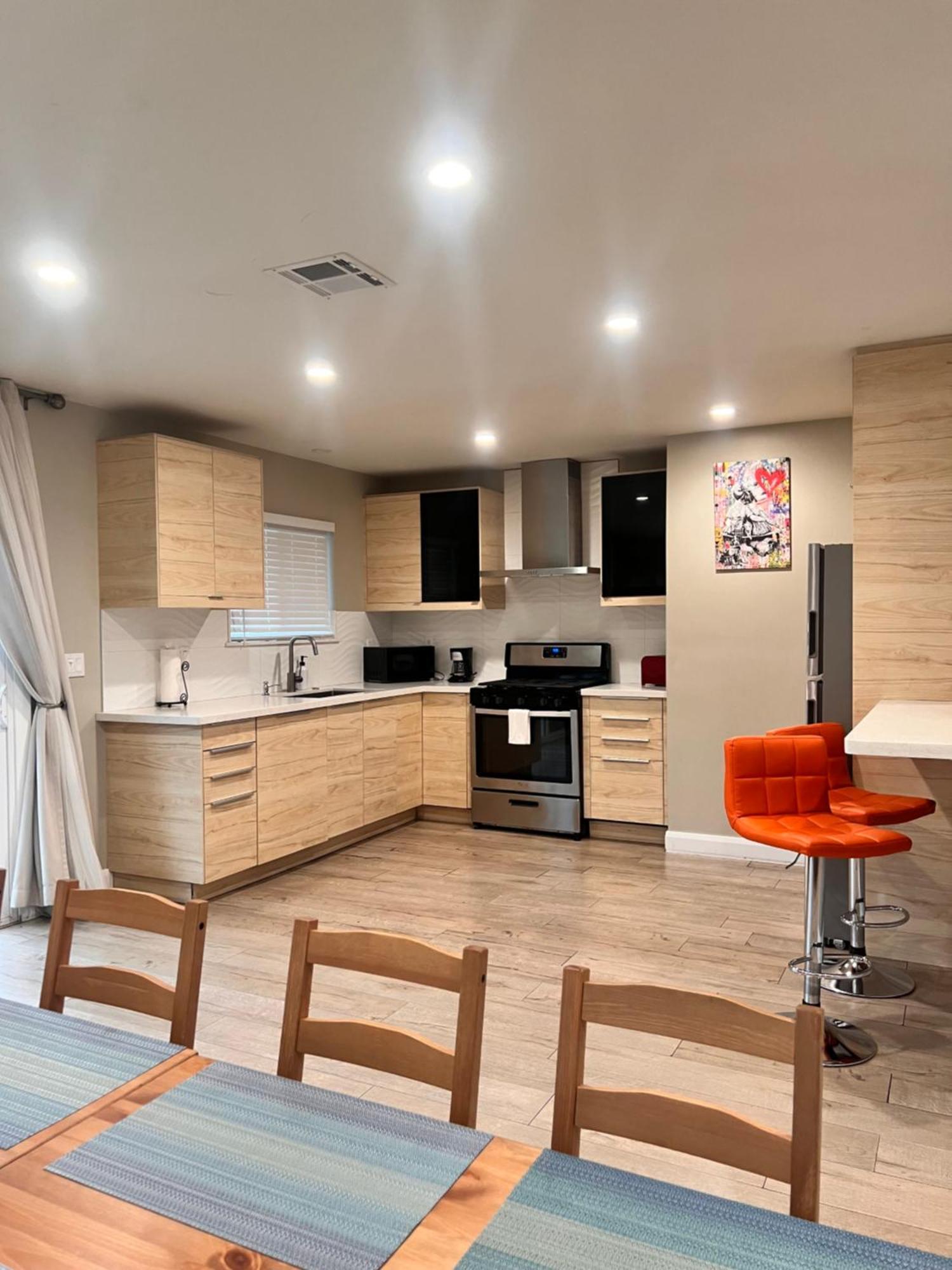 11640 Gothic Avenue Holiday home Los Angeles