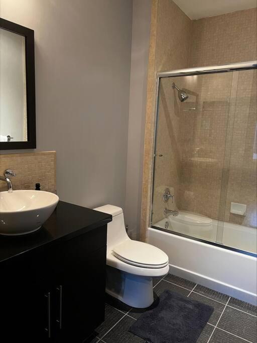 Apartment In The Heart Of Downtown *