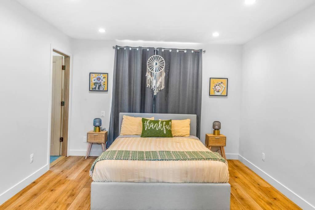 Luxurious Townhome W/3 Master Gated Parking Holiday home
