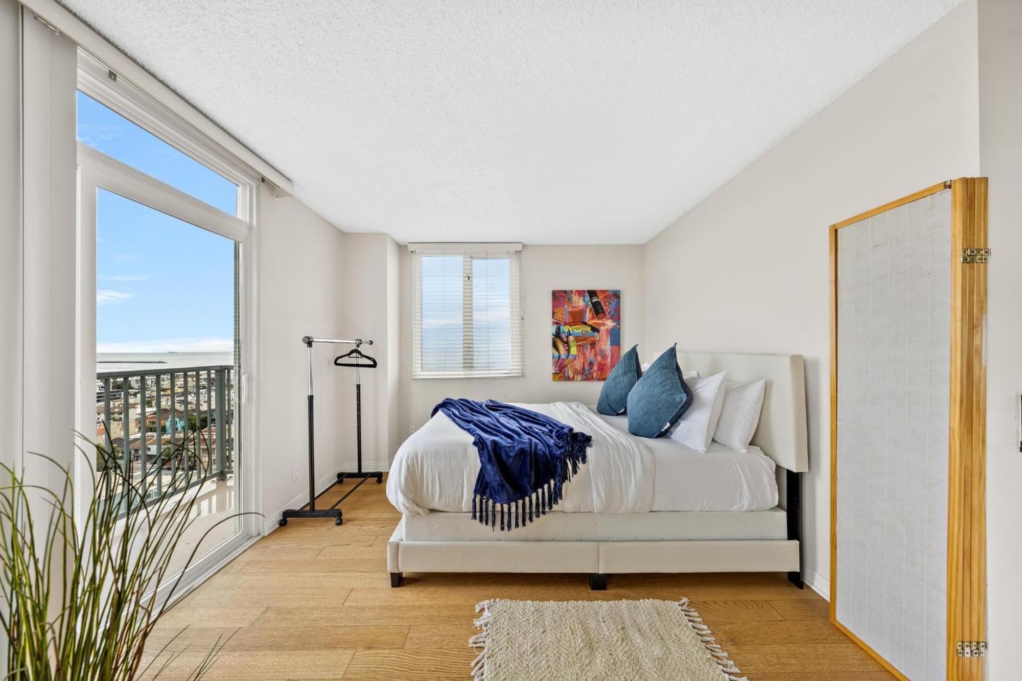 Marina With View Apartment *