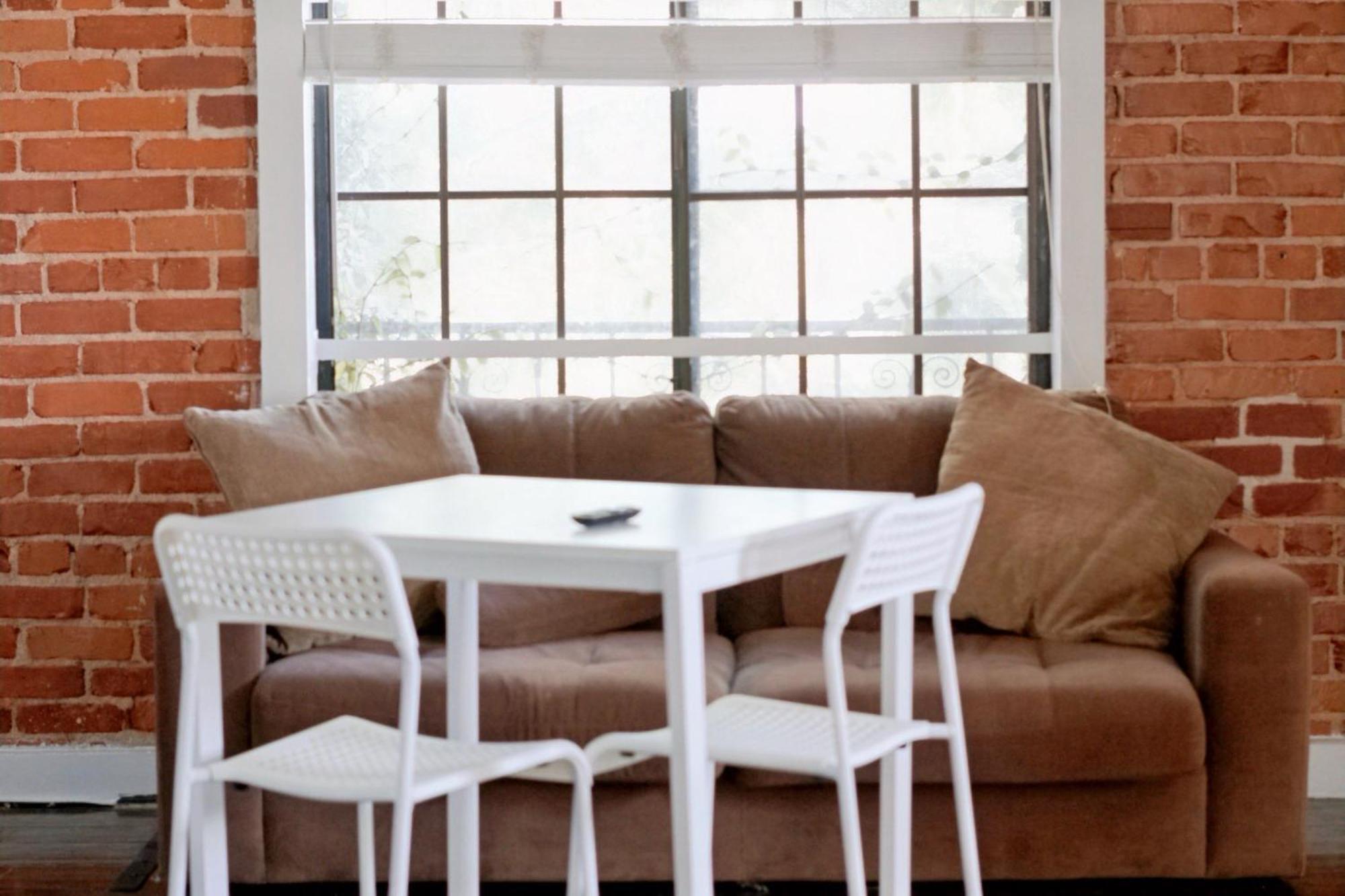 Beverly Hills Style Apartment *