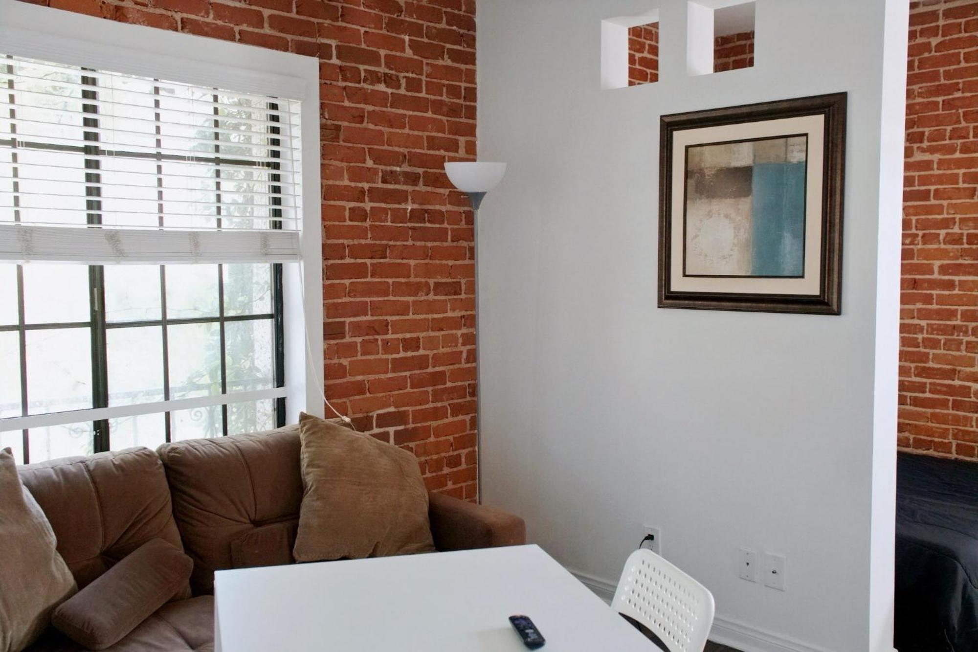 Apartment Beverly Hills Style *