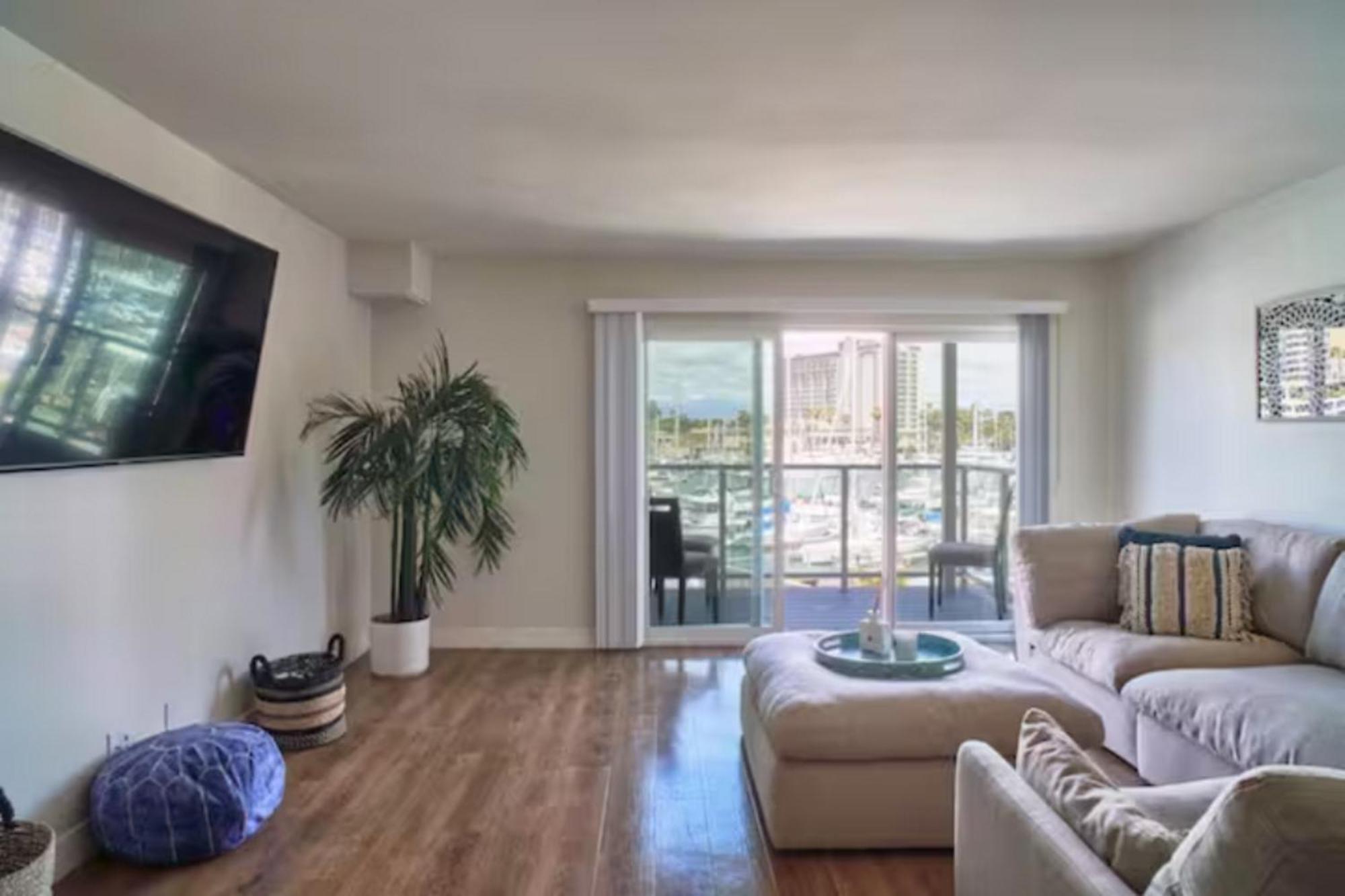 Blue Agate - Seaside Bright 2br With Marina Views *
