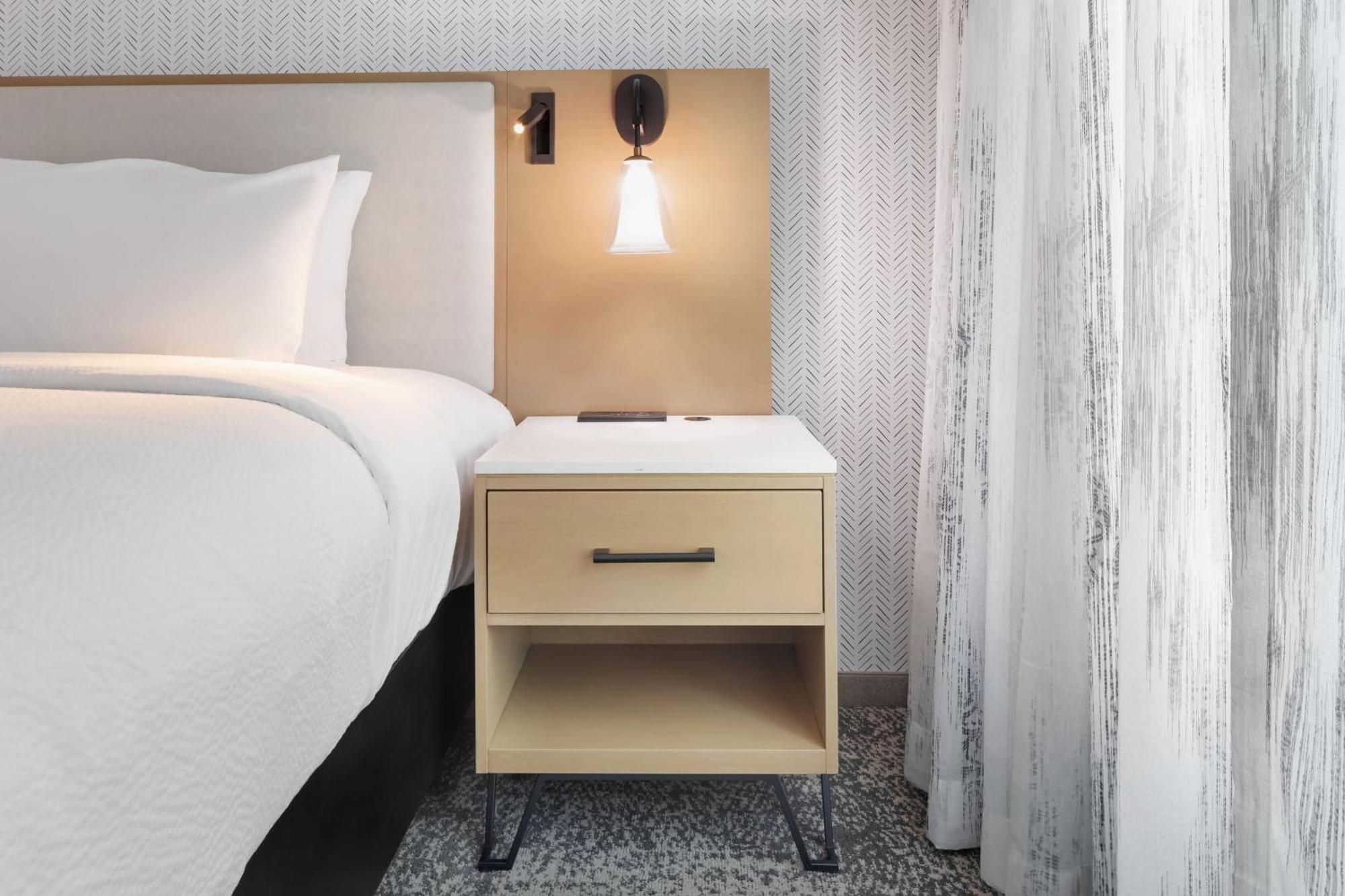 By Marriott Chatsworth Hotel Los Angeles