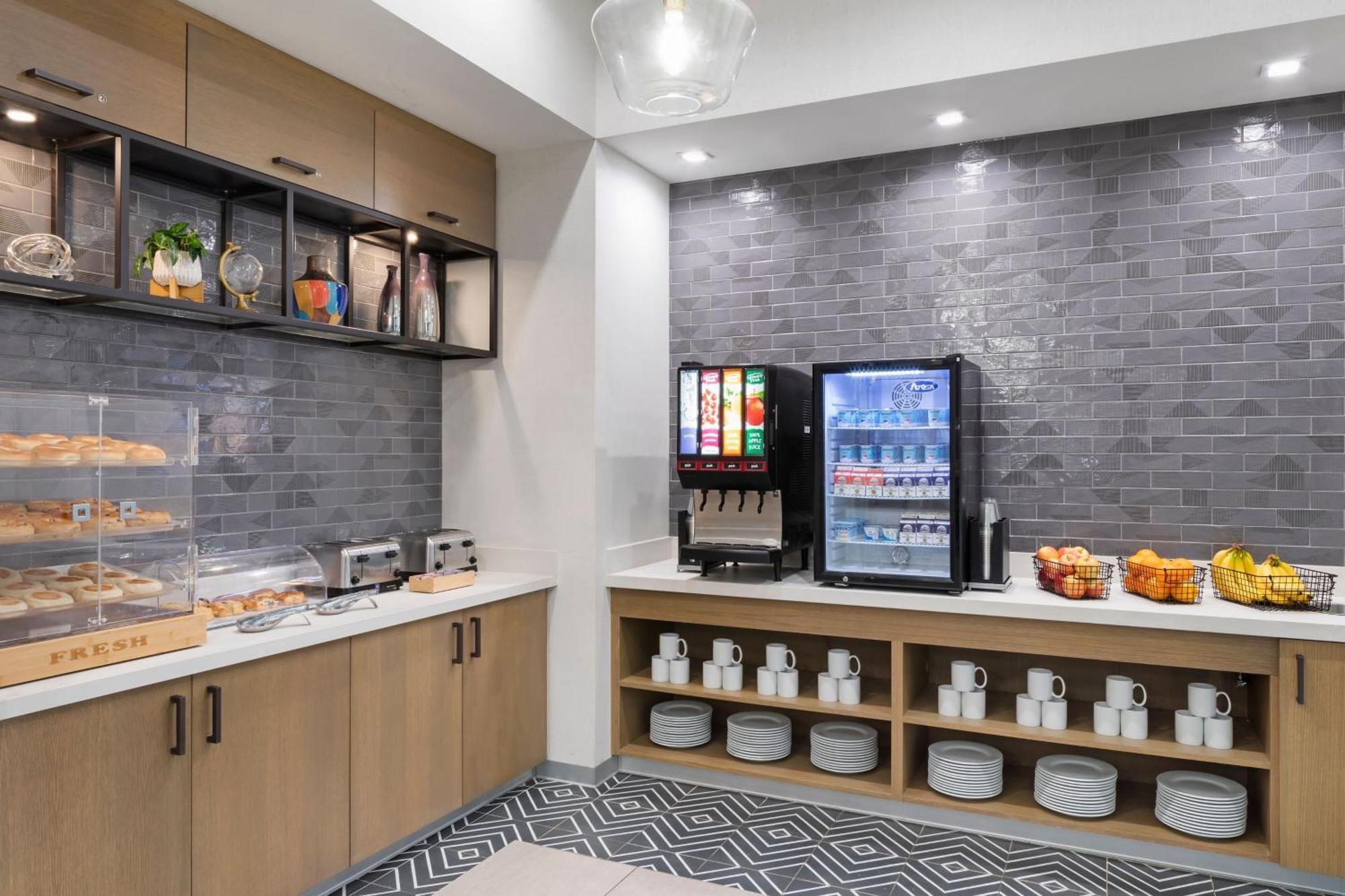 By Marriott Chatsworth * Los Angeles