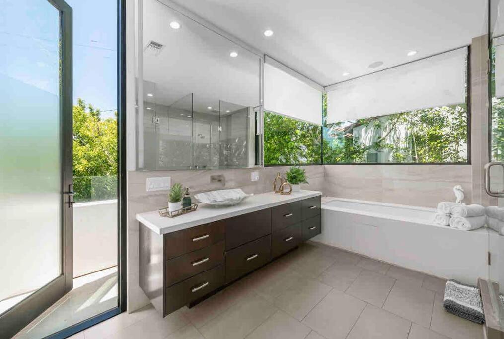 Villa Modern & Elegant West Hollywood Los Angeles