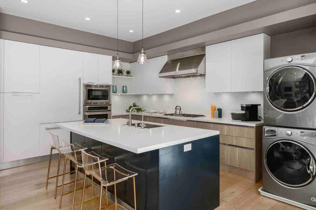 Modern & Elegant West Hollywood Los Angeles