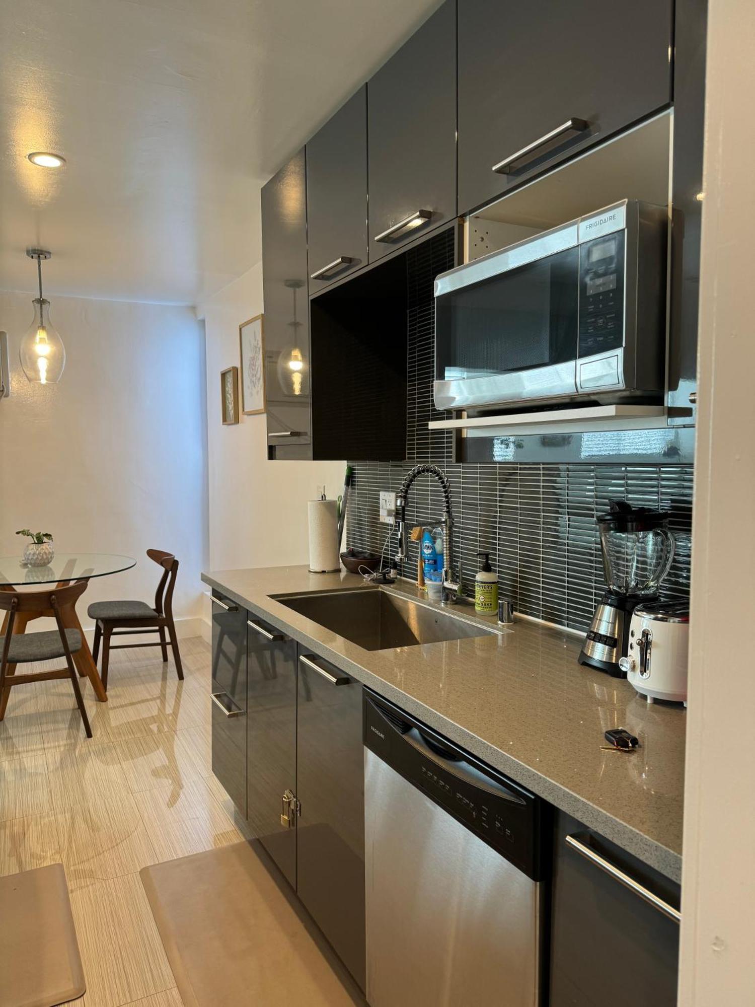 Apartment La La Land By Luca Los Angeles