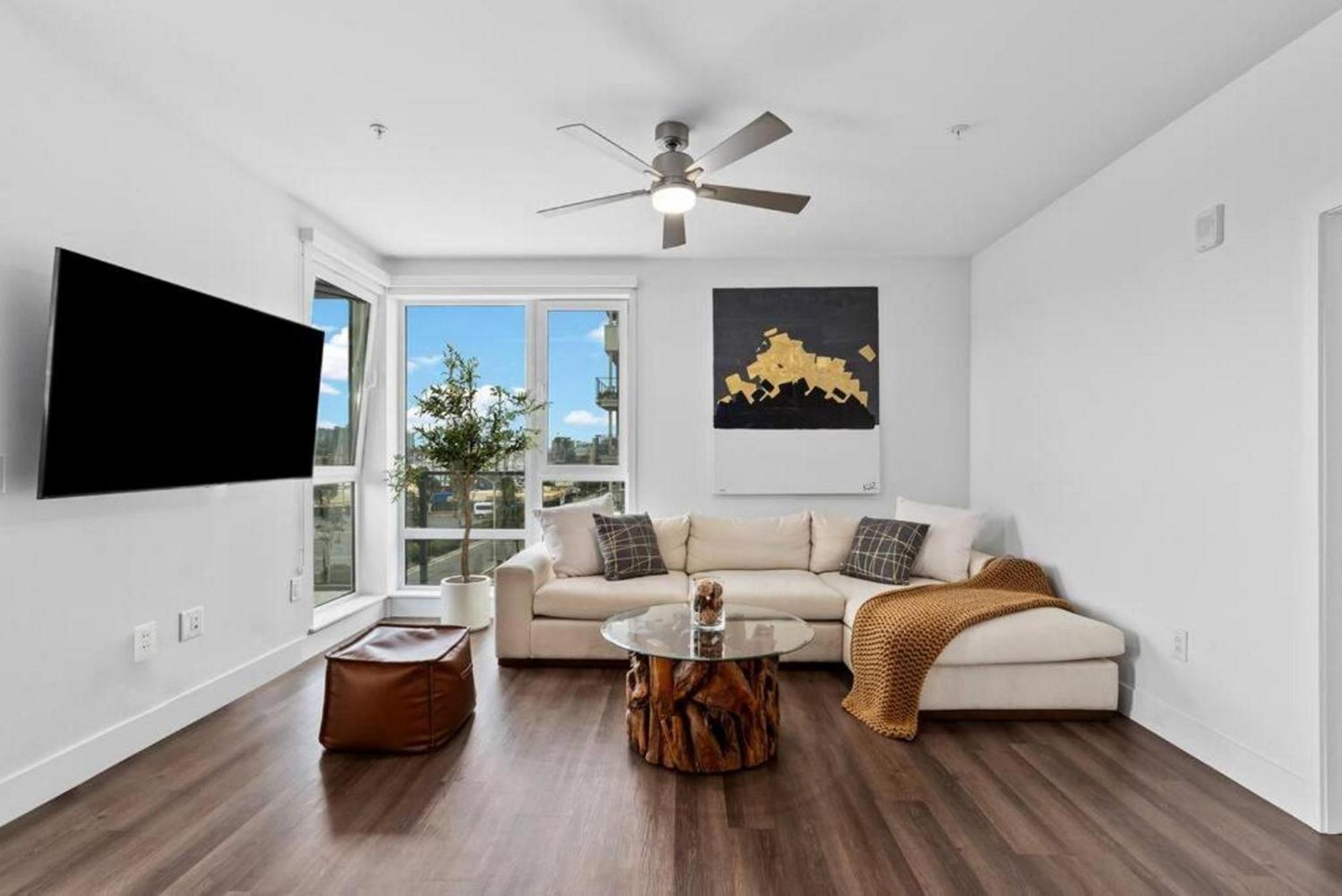 Apartment Dream Coastal Retreat Marina View Harbor Haven Los Angeles