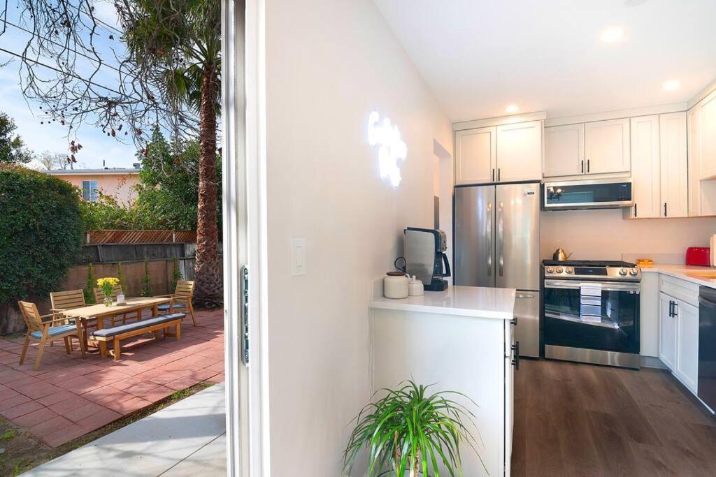 Casa de férias Beautiful 3 Bed 1 Bath Designer + Hot Tub