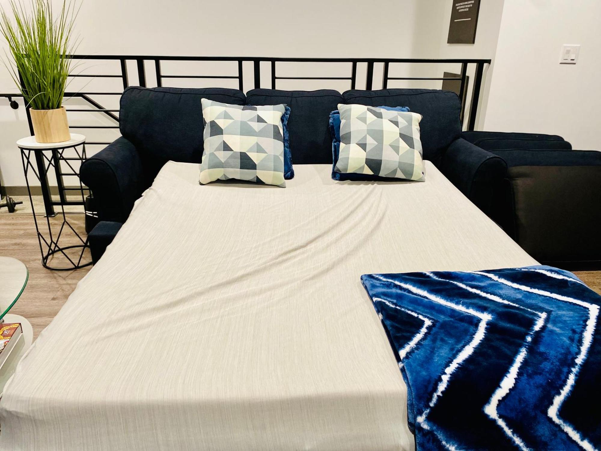 Beautiful Hollywood 1bd Loft Private Rooftop *