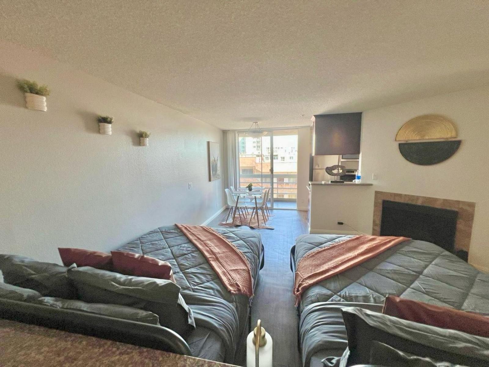 Amazing Universal Loft Free Parking * Los Angeles
