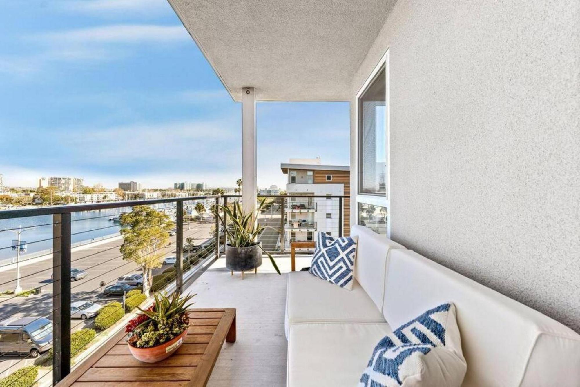 Dream Coastal Retreat Marina View Harbor Haven Los Angeles