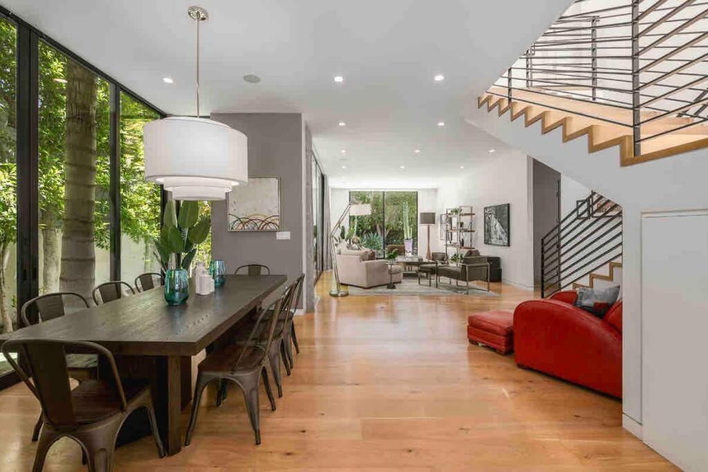 Modern & Elegant West Hollywood *