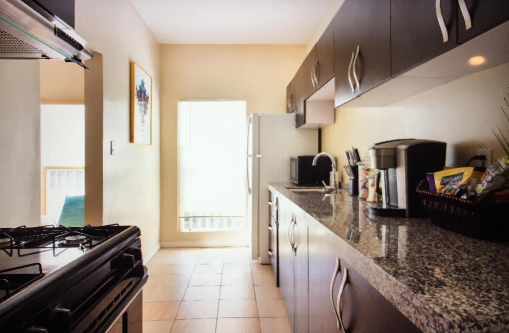 Luxury 2 Bedroom In Koreatown *