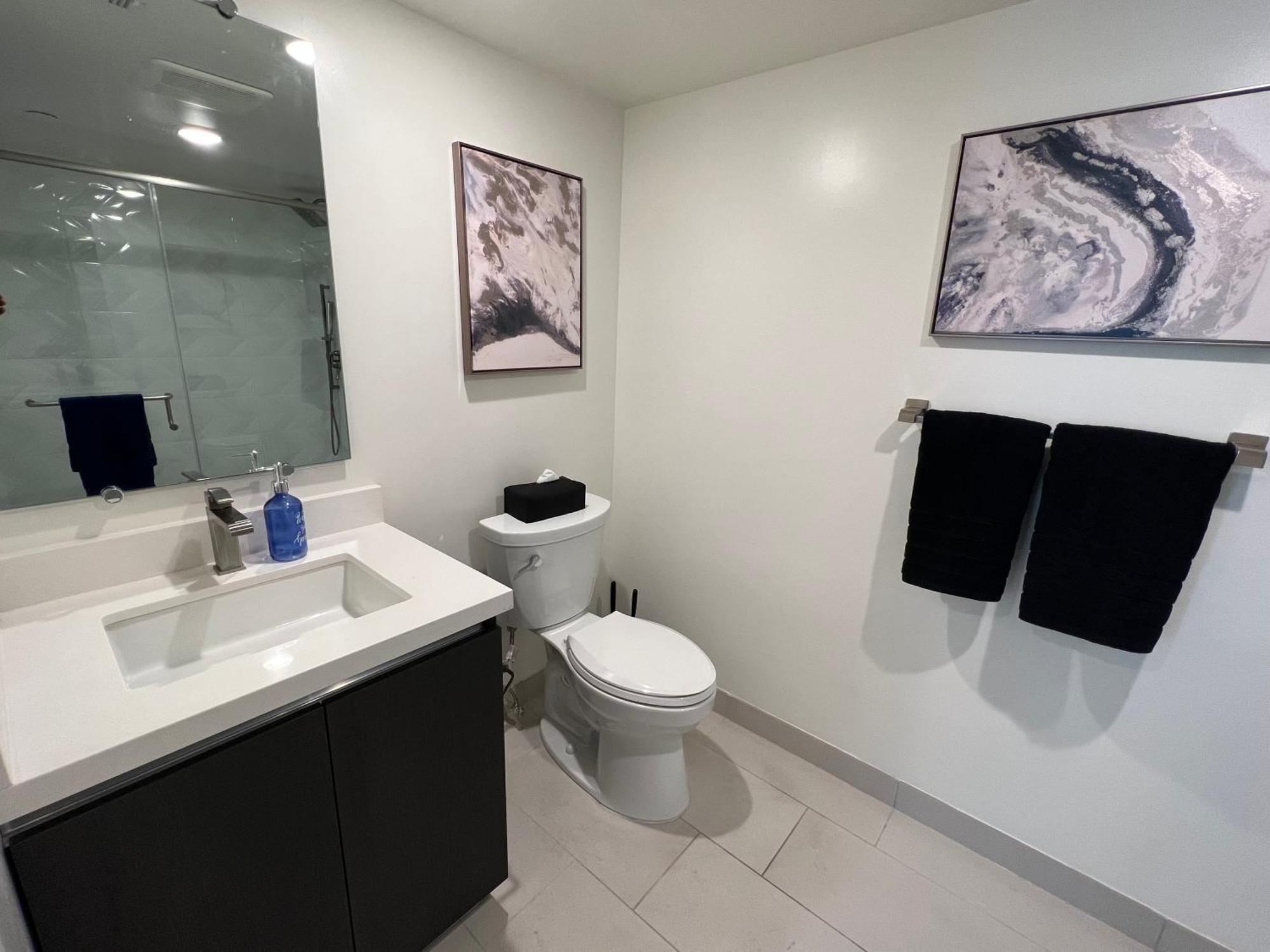 Century Cozy 2 Bedroom 4 Sleeps Crib W Parking 505 Los Angeles