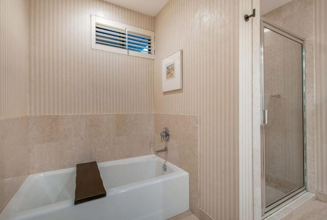 Exquisite 3 Bedroom Santa Monica Penthouse