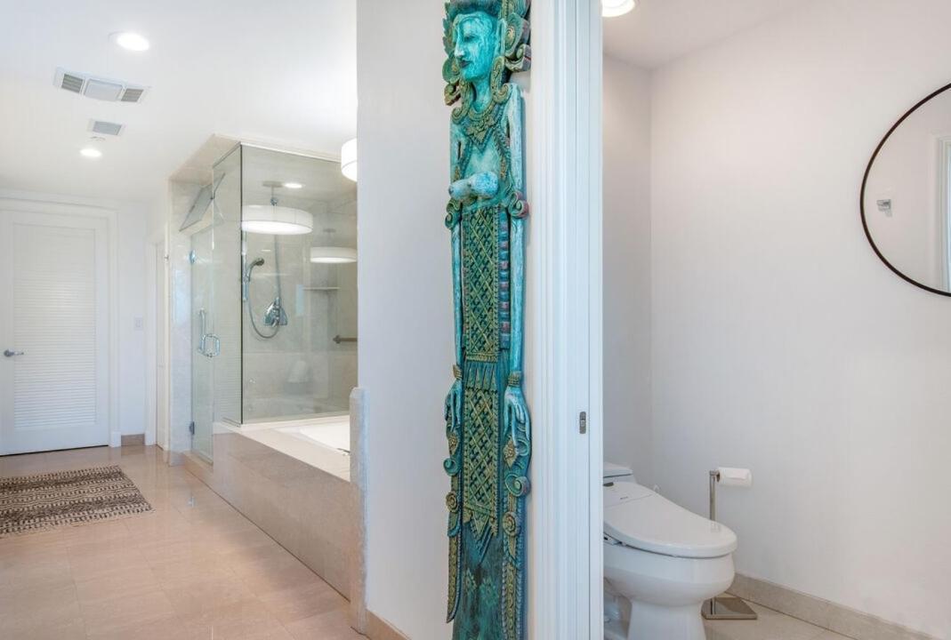 Exquisite 3 Bedroom Santa Monica Penthouse