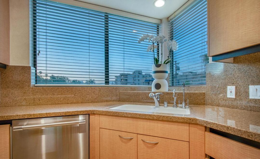Apartment Exquisite 3 Bedroom Santa Monica Penthouse Los Angeles