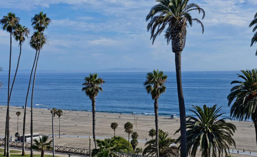 Exquisite 3 Bedroom Santa Monica Penthouse * Los Angeles