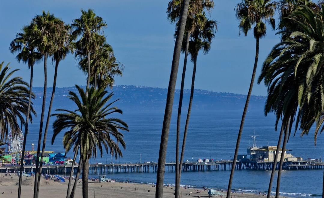 Exquisite 3 Bedroom Santa Monica Penthouse * Los Angeles