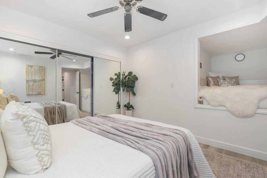 Modern Farmhouse With Panoramic Hill Views, Heated Salt Water Pool, Hot Tub * Los Angeles